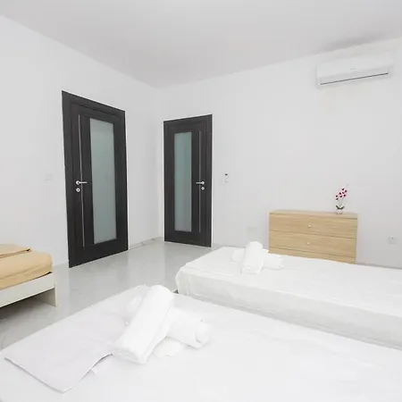 Brewmaster Apartment *